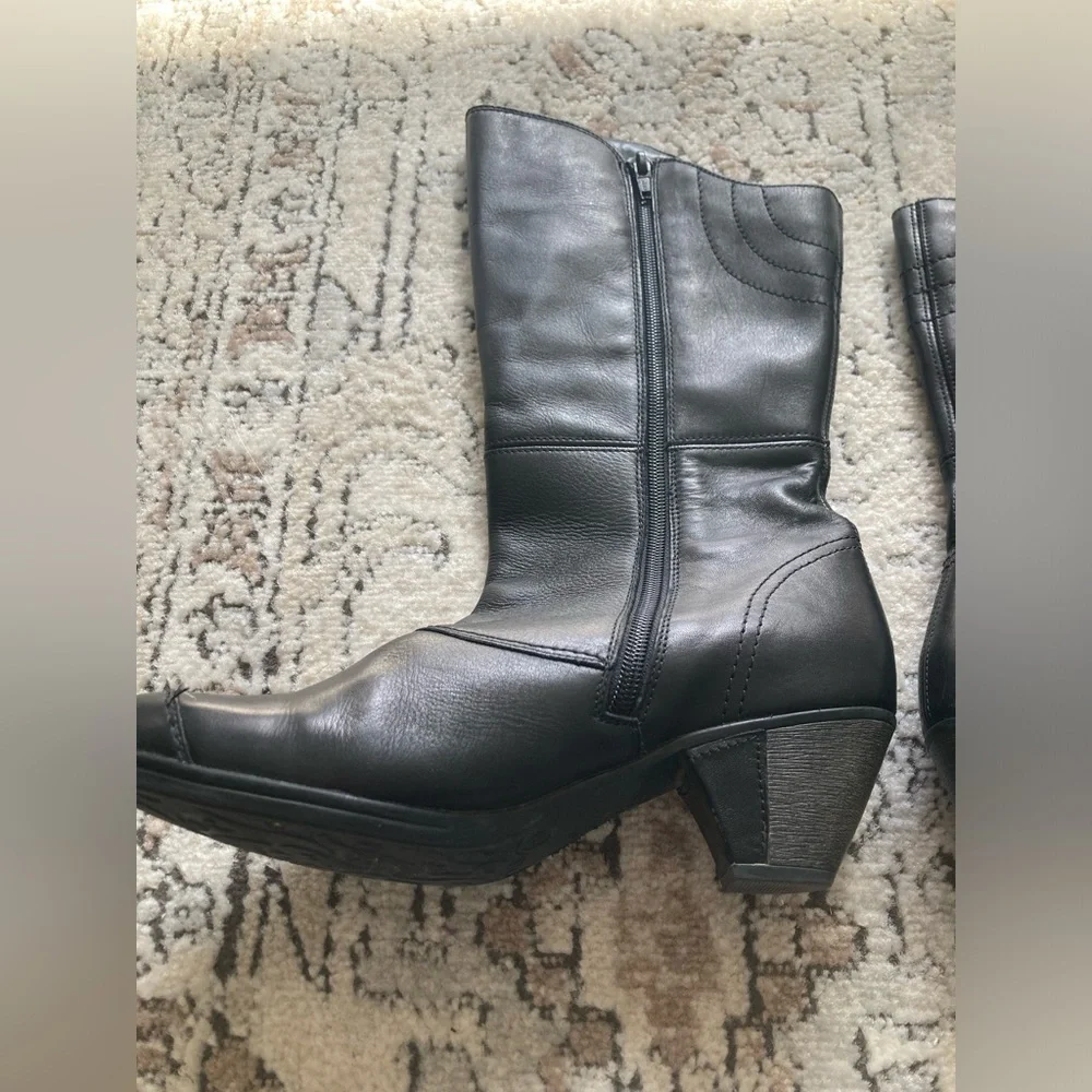 Remonte Black Leather 7.5 Button-Up Boots. Item # 4978 - Picture 13 of 13